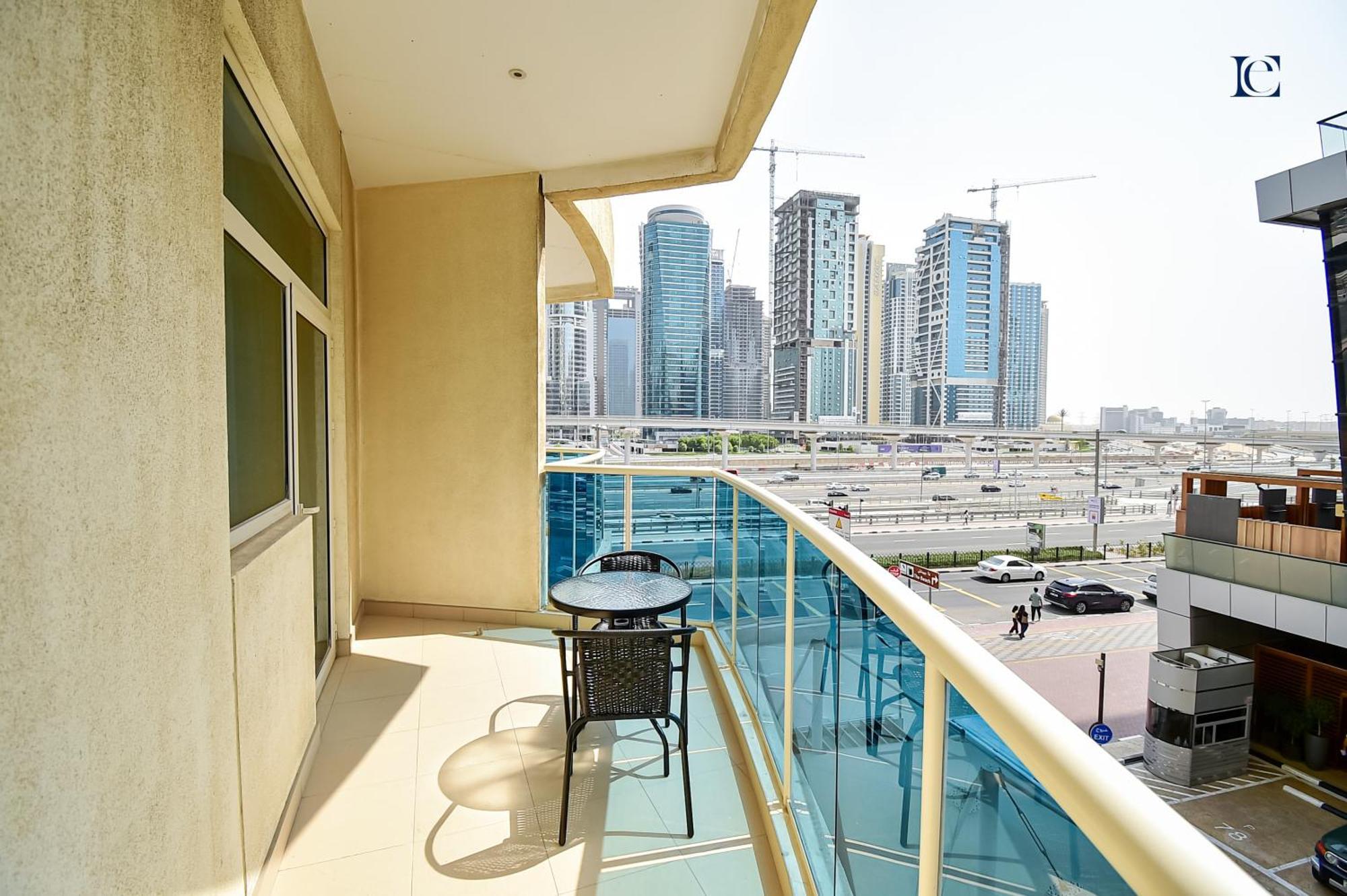 Luxury Escapes - Budget Studio With Balcony, Yacht Bay Marina Dubai Bagian luar foto